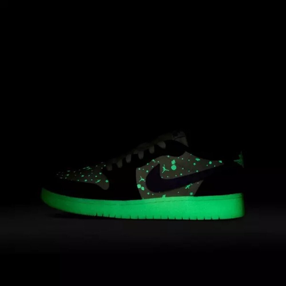 Nike Air Jordan 1 Low OG “Black Raspberry” Glow In The Dark Youth 6Y -HF0410 001 - Picture 10 of 10